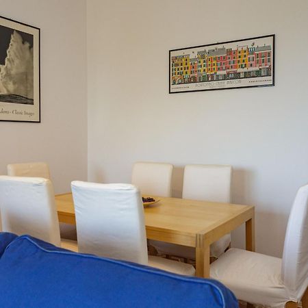 Апартаменты Casa Anna Sea View, Pool, Parking & Wifi Рапалло Экстерьер фото